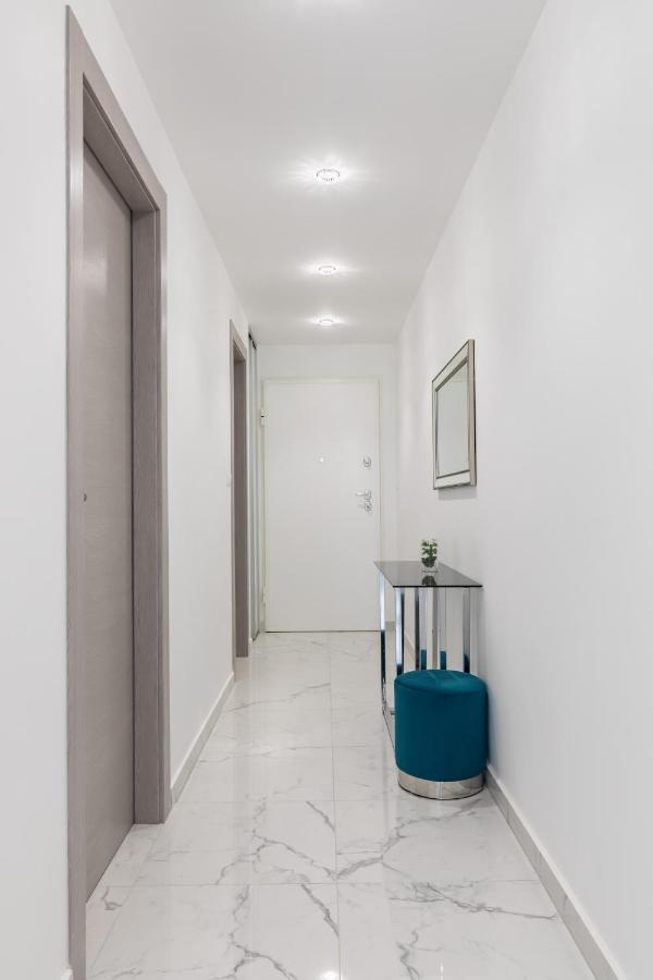 Elysian Zen Luxury Apartment - Two Bedroom Apartment With Terrace And Sea View Сплит Екстериор снимка
