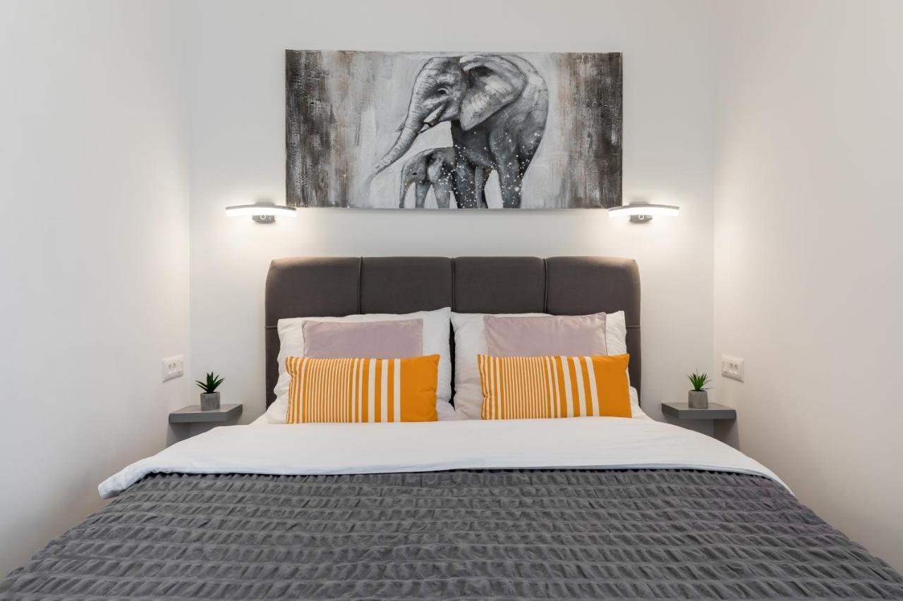 Elysian Zen Luxury Apartment - Two Bedroom Apartment With Terrace And Sea View Сплит Екстериор снимка