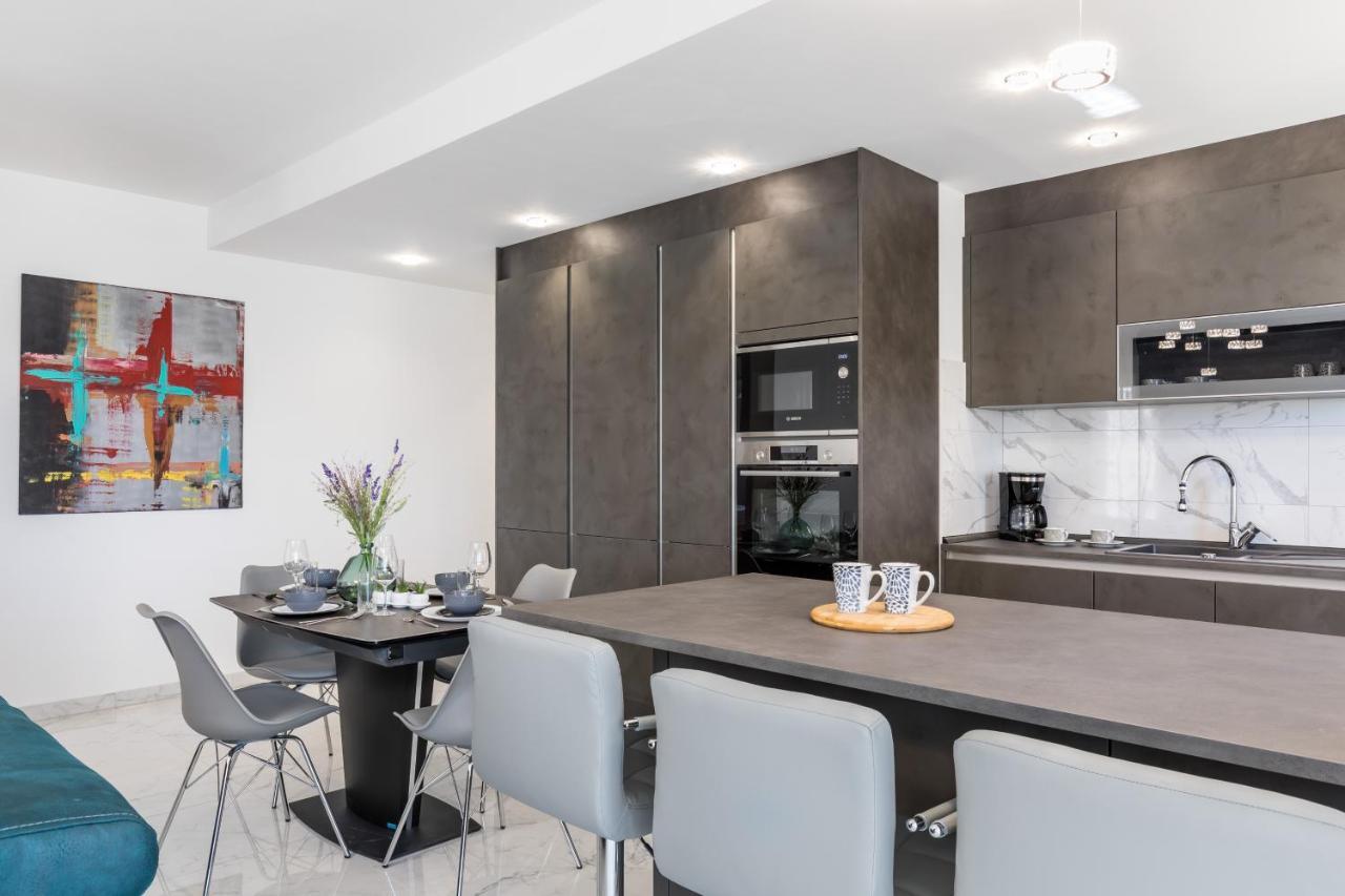 Elysian Zen Luxury Apartment - Two Bedroom Apartment With Terrace And Sea View Сплит Екстериор снимка