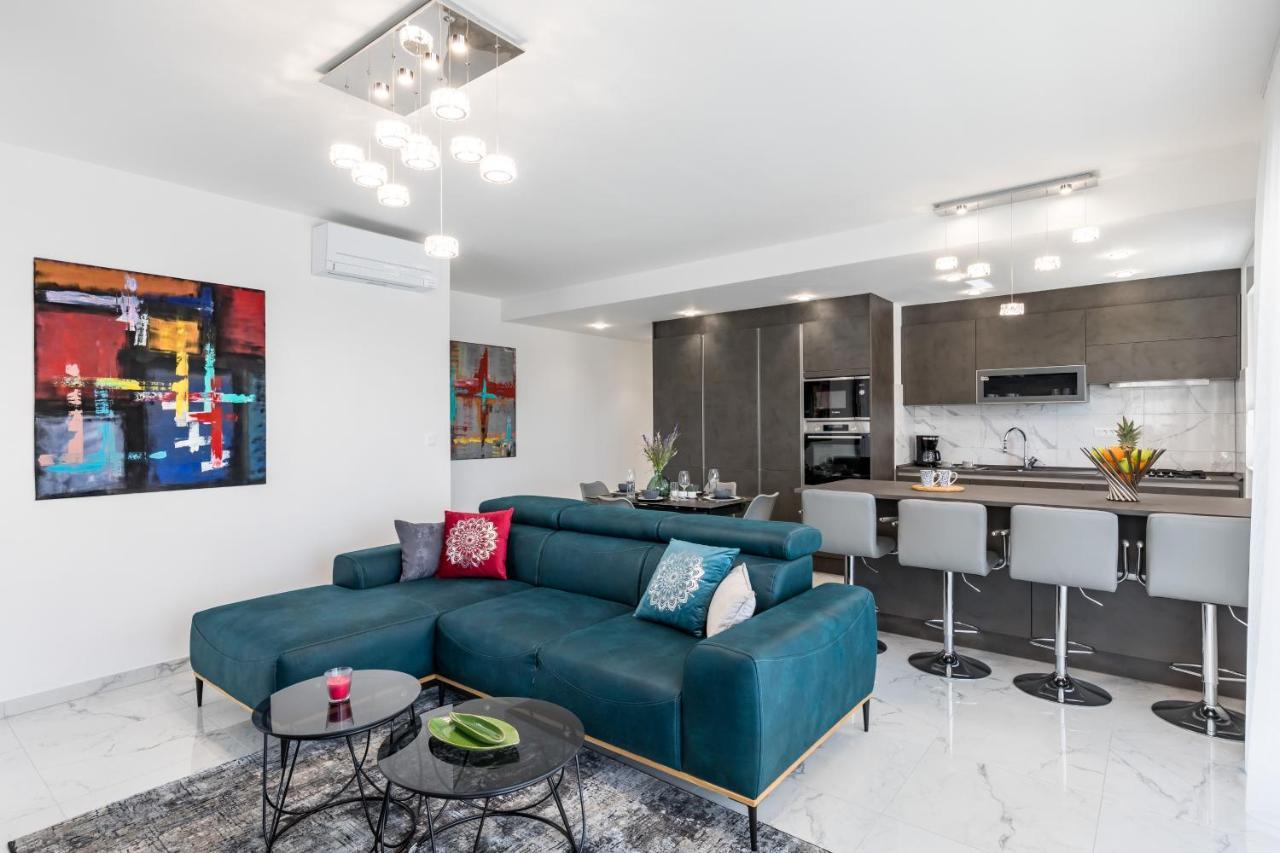 Elysian Zen Luxury Apartment - Two Bedroom Apartment With Terrace And Sea View Сплит Екстериор снимка