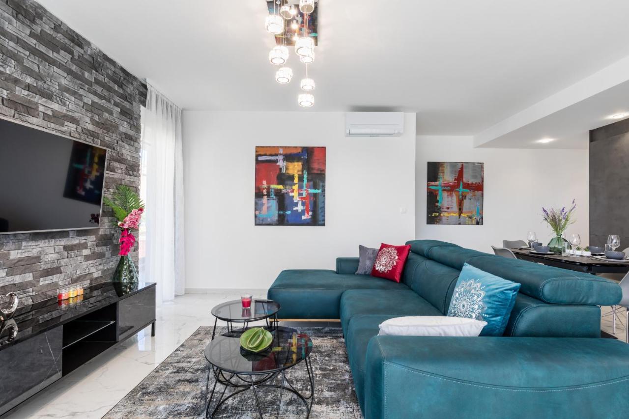 Elysian Zen Luxury Apartment - Two Bedroom Apartment With Terrace And Sea View Сплит Екстериор снимка